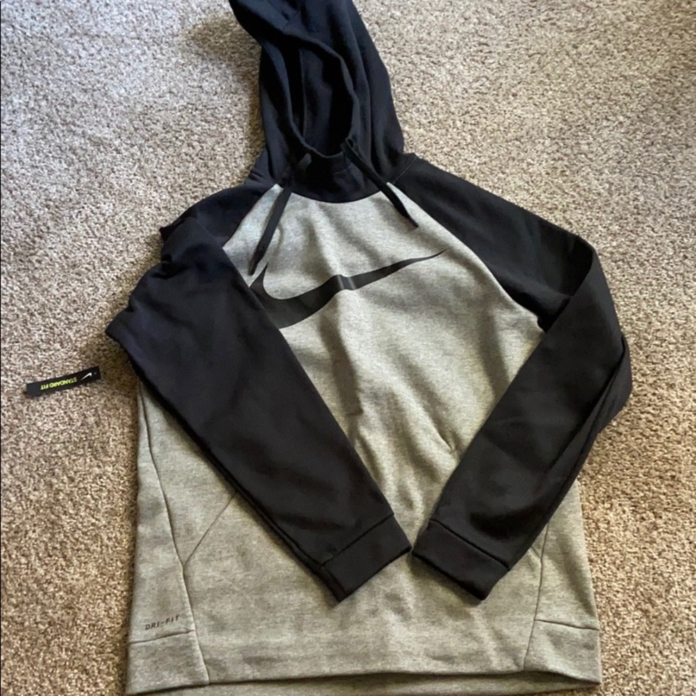 BNWT Men’s Nike Sweatshirt